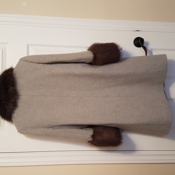 Kate Spade Faux Fur trim coat - Picture 2 of 7